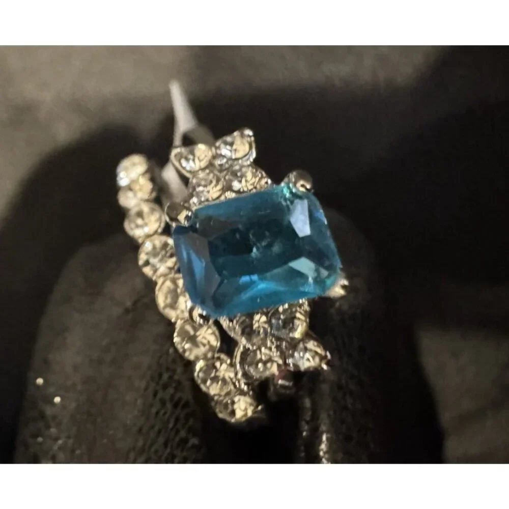 NEW Premier Designs Fashion Blue CZ 2 PC Stackable Ring Womens 18 US 8.5